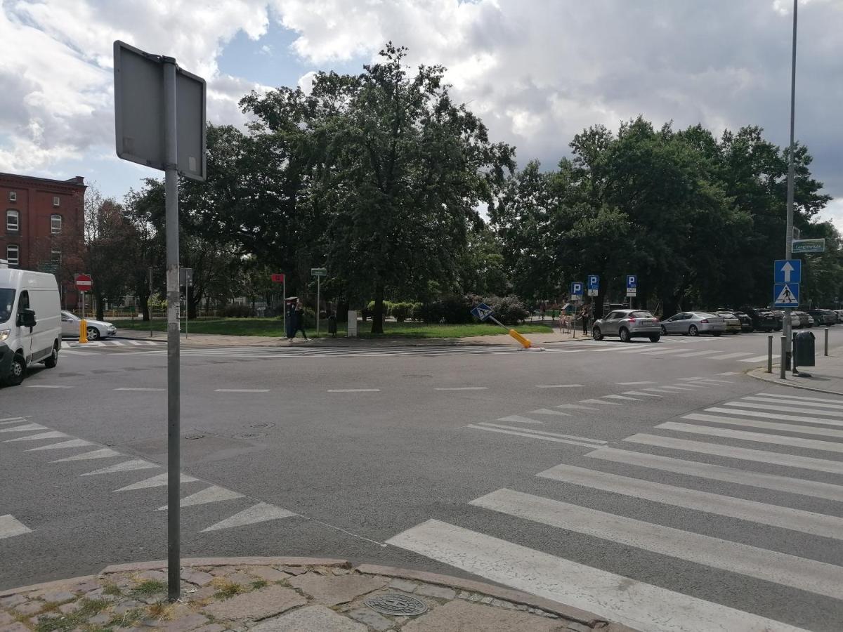 Hostel Tulip - Pokoj Jednoosobowy Nr 1 Ze Wspolna Lazienka I Kuchnia Szczecin Eksteriør bilde